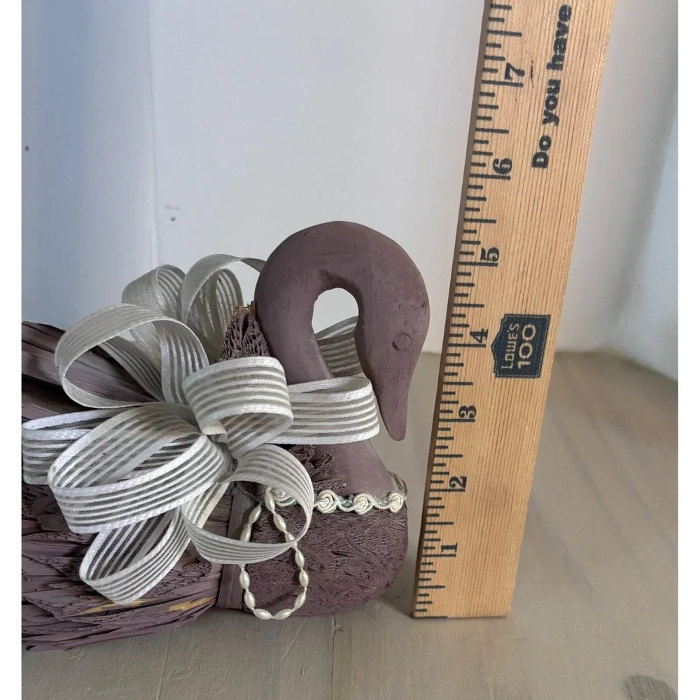 Vintage Shabby Chic Mauve Palm Frond Wood Swan Figurine Pearl Accent Cottagecore